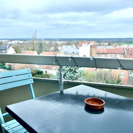 Appart'Hotel Versailles Saint Cyr L'Ecole - Gare Sncf A 100M Et Parking Prive Kültér fotó