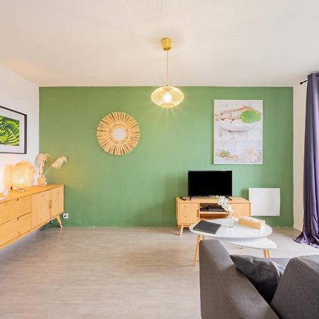 Appart'Hotel Versailles Saint Cyr L'Ecole - Gare Sncf A 100M Et Parking Prive Kültér fotó