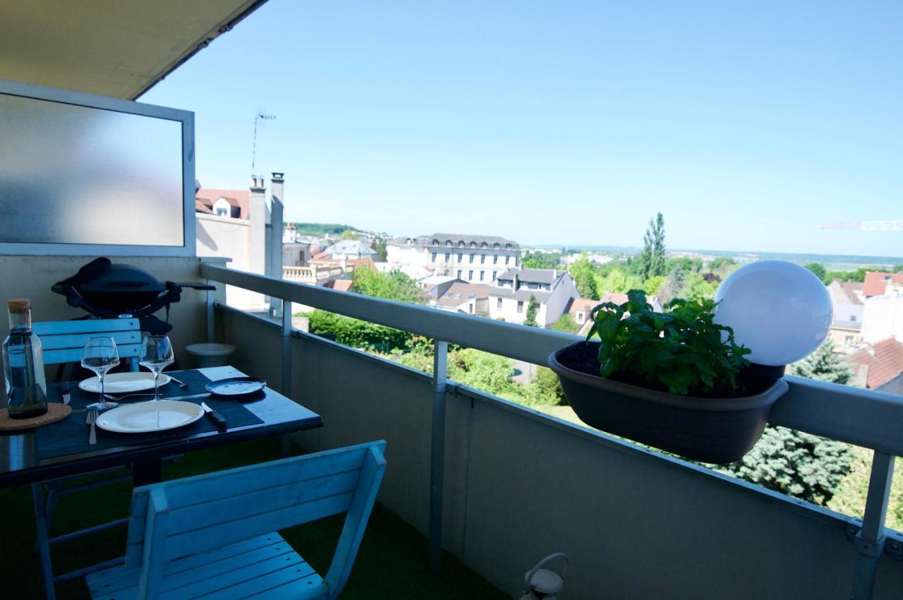 Appart'Hotel Versailles Saint Cyr L'Ecole - Gare Sncf A 100M Et Parking Prive Kültér fotó