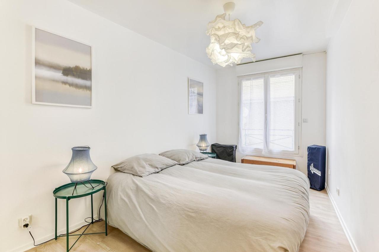 Appart'Hotel Versailles Saint Cyr L'Ecole - Gare Sncf A 100M Et Parking Prive Kültér fotó
