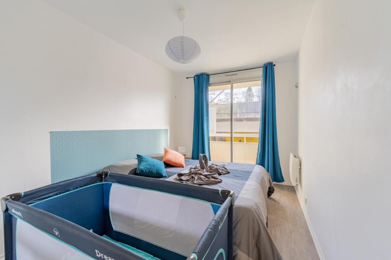 Appart'Hotel Versailles Saint Cyr L'Ecole - Gare Sncf A 100M Et Parking Prive Kültér fotó