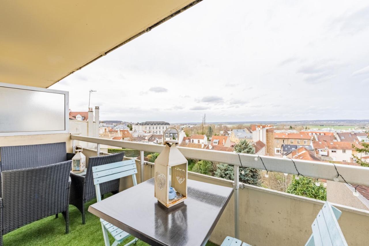 Appart'Hotel Versailles Saint Cyr L'Ecole - Gare Sncf A 100M Et Parking Prive Kültér fotó